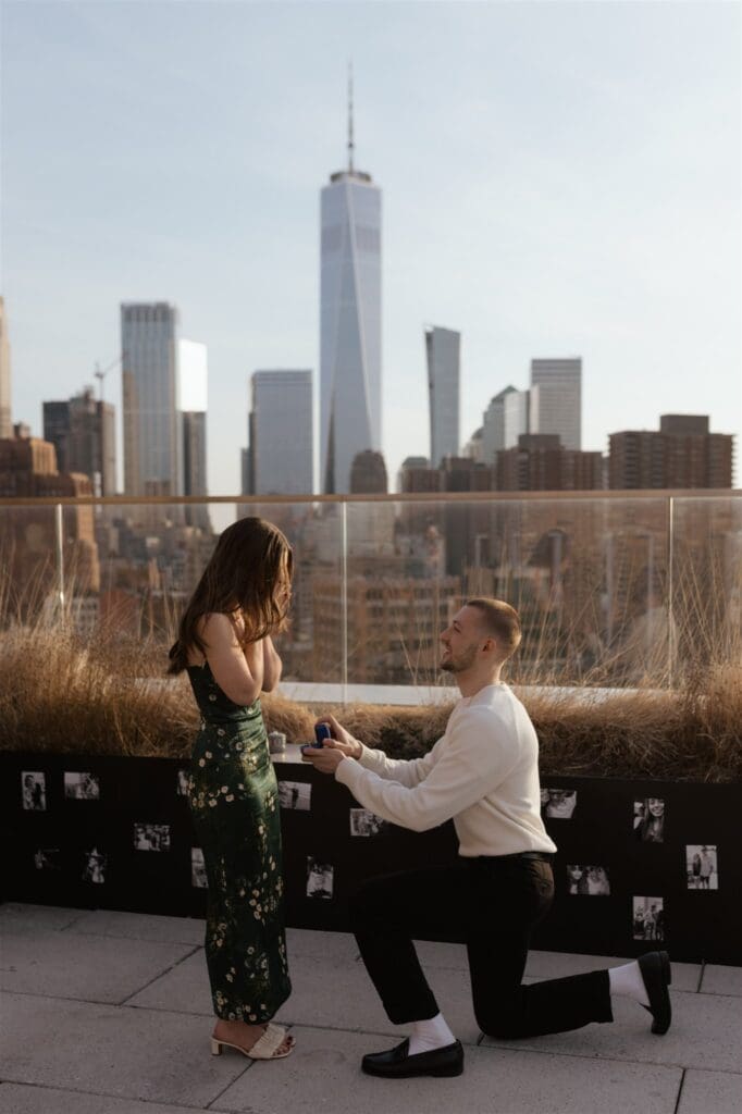 romantic proposal in Manhattan