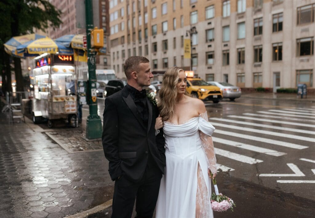 A Rainy Central Park Elopement That Felt Straight Out of a Romance Film