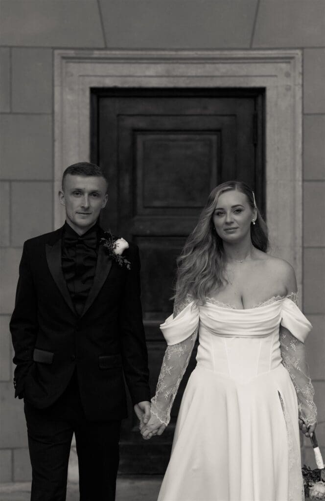 stunning b&w picture of the newly married couple