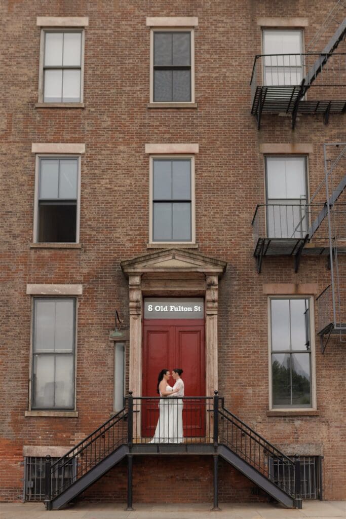 From Brooklyn Views to Ruby’s Cafe: Jess & Amy’s Manhattan City Hall Elopement