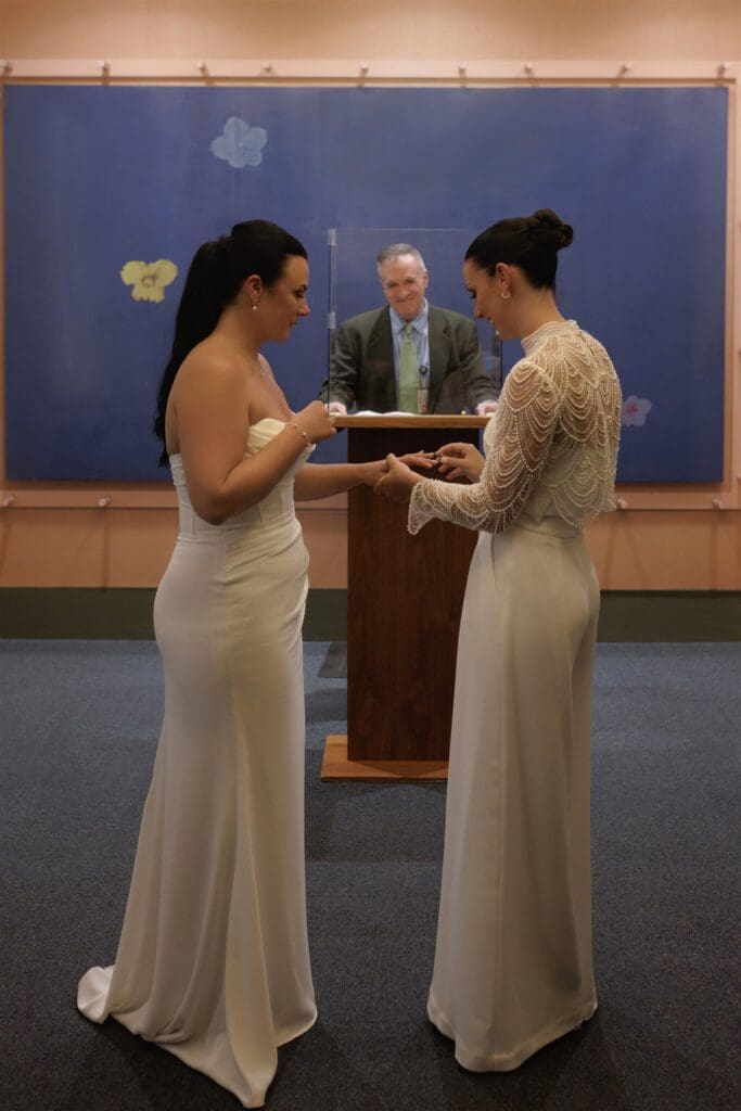 From Brooklyn Views to Ruby’s Cafe: Jess & Amy’s Manhattan City Hall Elopement