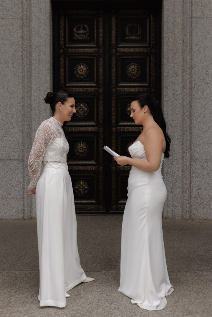From Brooklyn Views to Ruby’s Cafe: Jess & Amy’s Manhattan City Hall Elopement