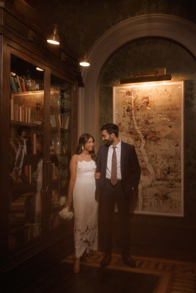 elegant and timeless engagement photos